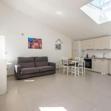 Apartmán Malu Apartment-palazzo Quaroni