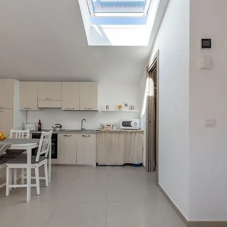 Malu Apartment-palazzo Quaroni * Palermo