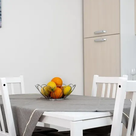 Malu Apartment-palazzo Quaroni